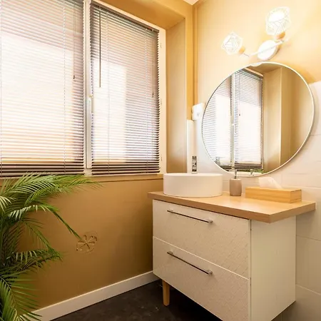 Le Rollin Cosy LOVELY - CONFORT- RELAX - CENTRE VILLE - PARKING FREE- 6 Voyageurs Dijon Exterior foto